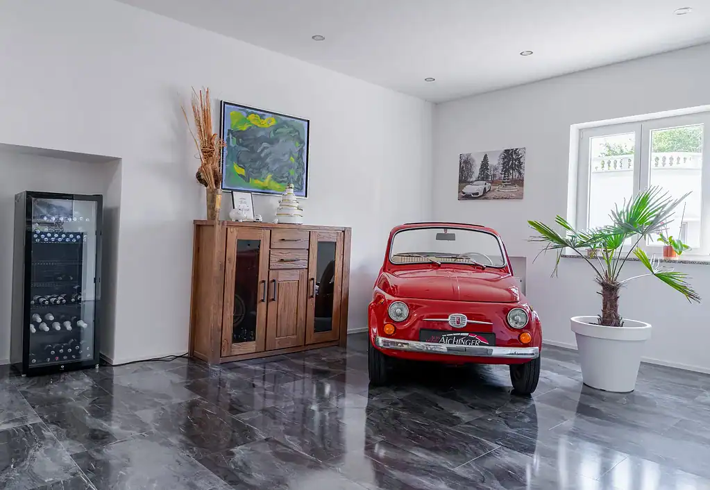 Aichinger Automobile, Neugestaltung Büro 8